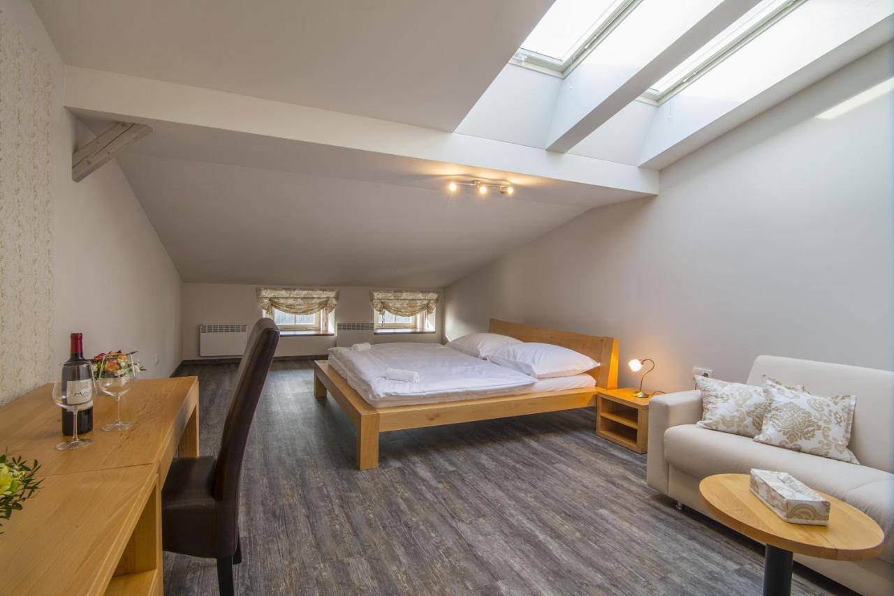 Hotel Anno Nové Město nad Metují エクステリア 写真