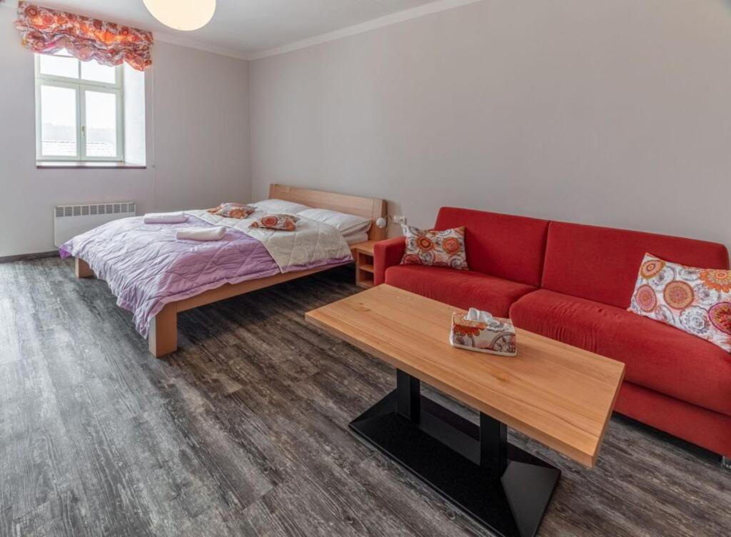 Hotel Anno Nové Město nad Metují エクステリア 写真
