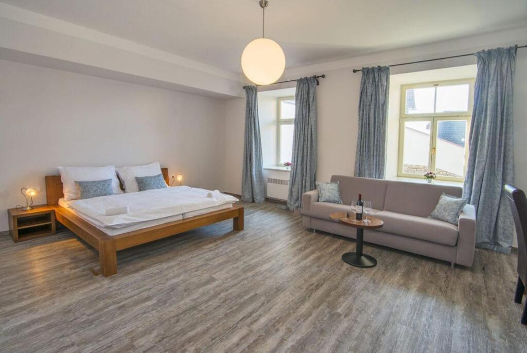 Hotel Anno Nové Město nad Metují エクステリア 写真